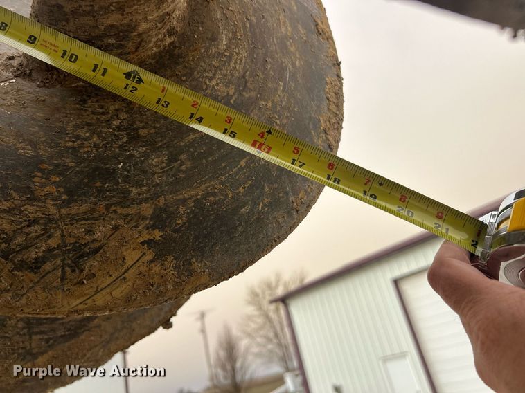 image for item EK2769 1994 International 4900 digger derrick truck