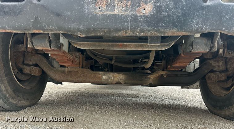 image for item EK2769 1994 International 4900 digger derrick truck