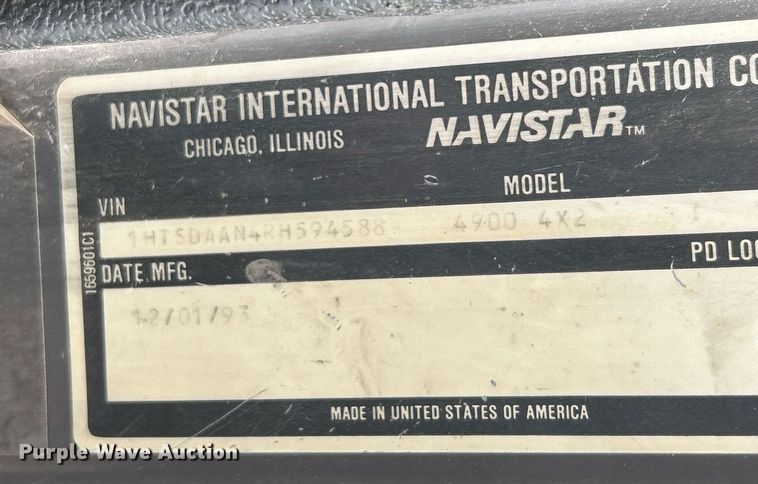 image for item EK2769 1994 International 4900 digger derrick truck