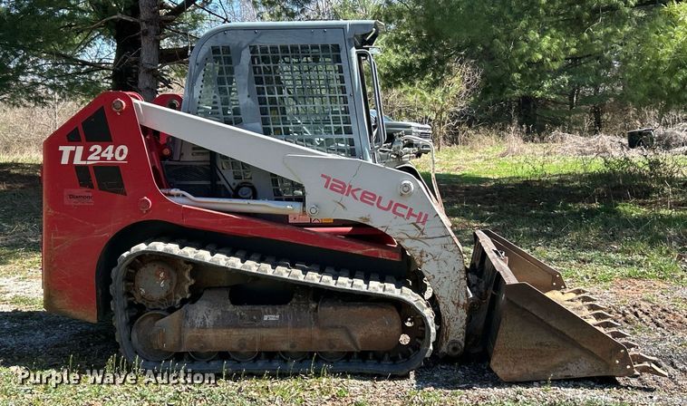 image for item EK2772 2008 Takeuchi TL240 tracked skid steer loader