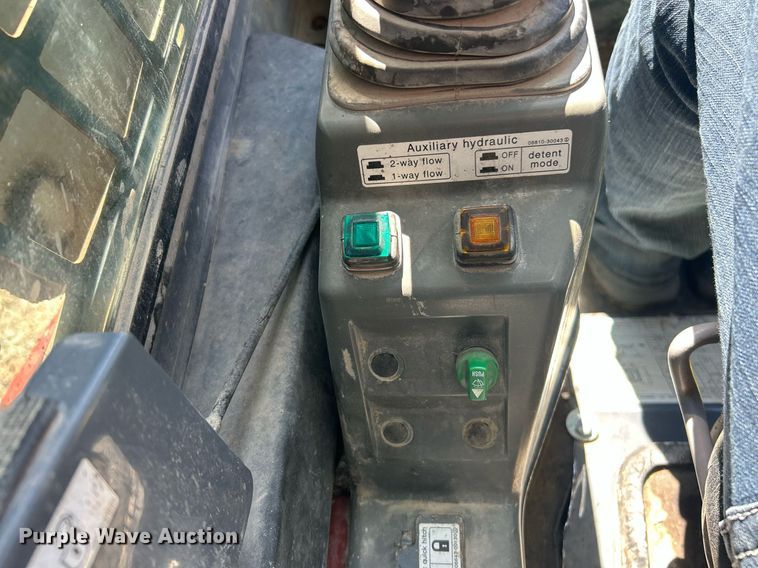 image for item EK2772 2008 Takeuchi TL240 tracked skid steer loader