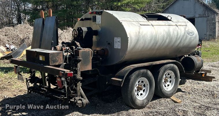 image for item EK2773 1999 Etnyre Maintenance Unit oil distributor trailer