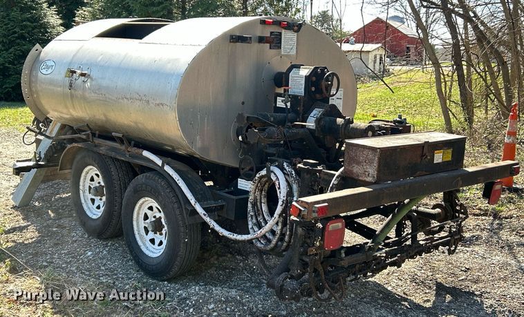 image for item EK2773 1999 Etnyre Maintenance Unit oil distributor trailer