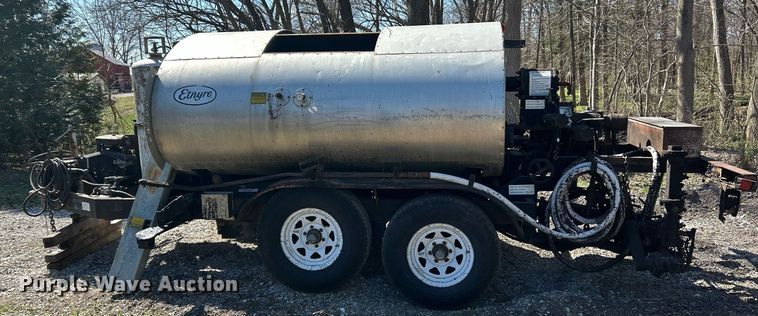 image for item EK2773 1999 Etnyre Maintenance Unit oil distributor trailer