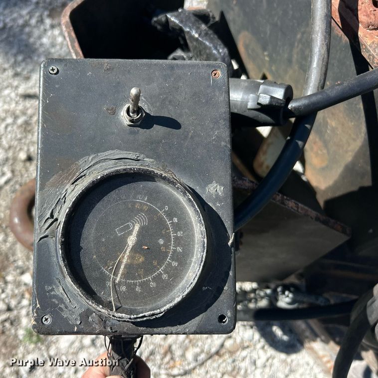 image for item EK2773 1999 Etnyre Maintenance Unit oil distributor trailer