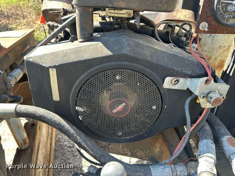 image for item EK2773 1999 Etnyre Maintenance Unit oil distributor trailer