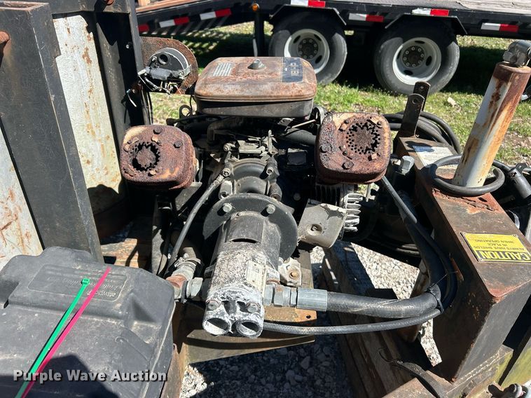 image for item EK2773 1999 Etnyre Maintenance Unit oil distributor trailer