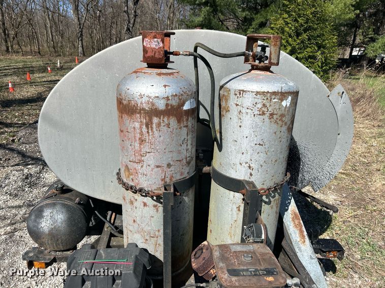 image for item EK2773 1999 Etnyre Maintenance Unit oil distributor trailer