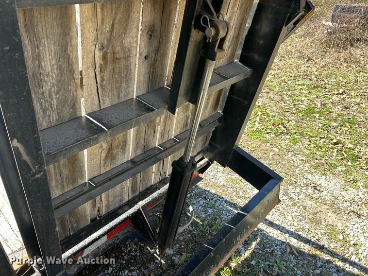 image for item EK2774 2017 Kaufman equipment trailer