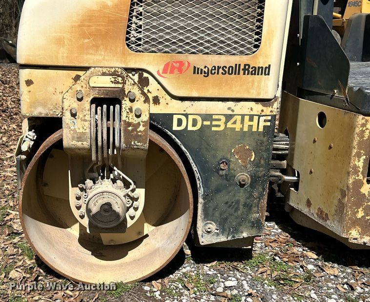 image for item EK2776 2001 Ingersoll Rand DD34HF double drum vibratory roller