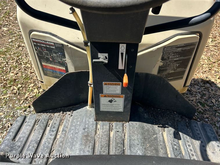 image for item EK2776 2001 Ingersoll Rand DD34HF double drum vibratory roller