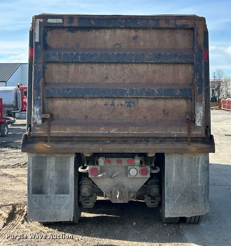 image for item EK2789 2006 Mack Granite dump truck