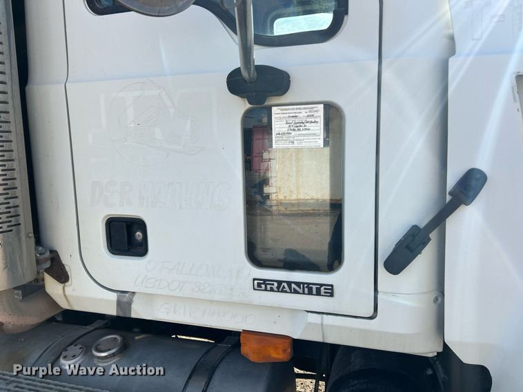 image for item EK2789 2006 Mack Granite dump truck