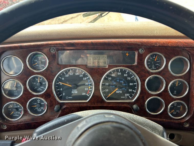 image for item EK2789 2006 Mack Granite dump truck