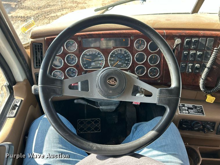 image for item EK2789 2006 Mack Granite dump truck