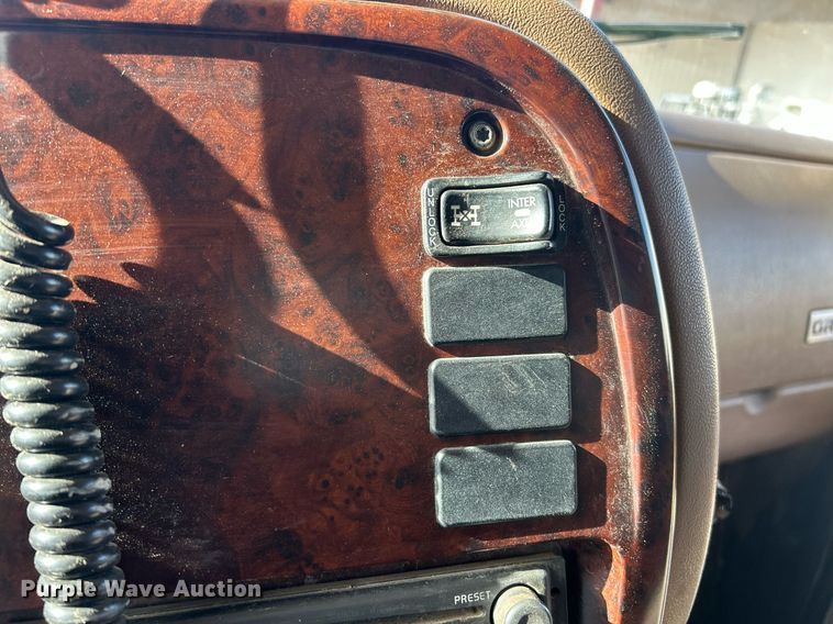 image for item EK2789 2006 Mack Granite dump truck