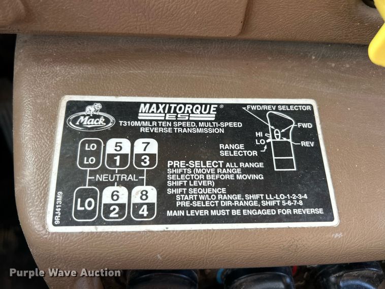 image for item EK2789 2006 Mack Granite dump truck