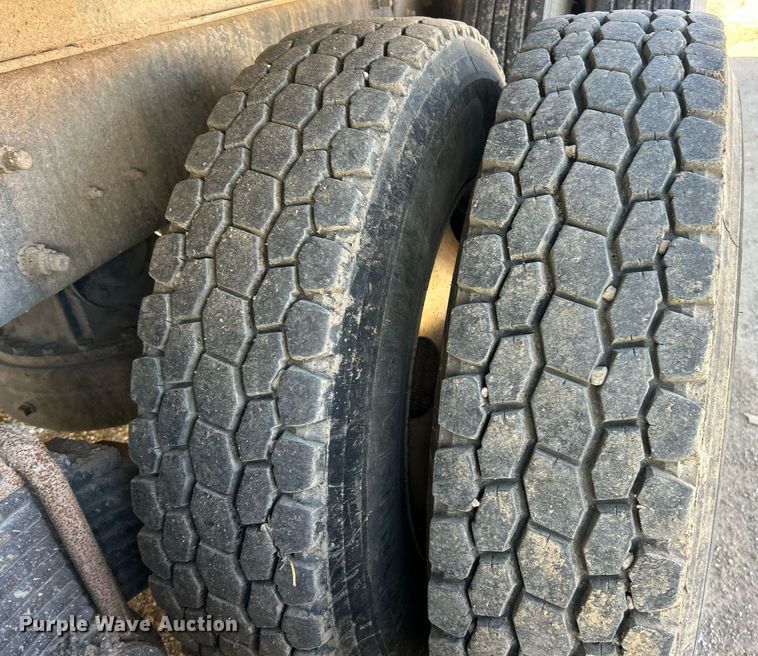 image for item EK2789 2006 Mack Granite dump truck