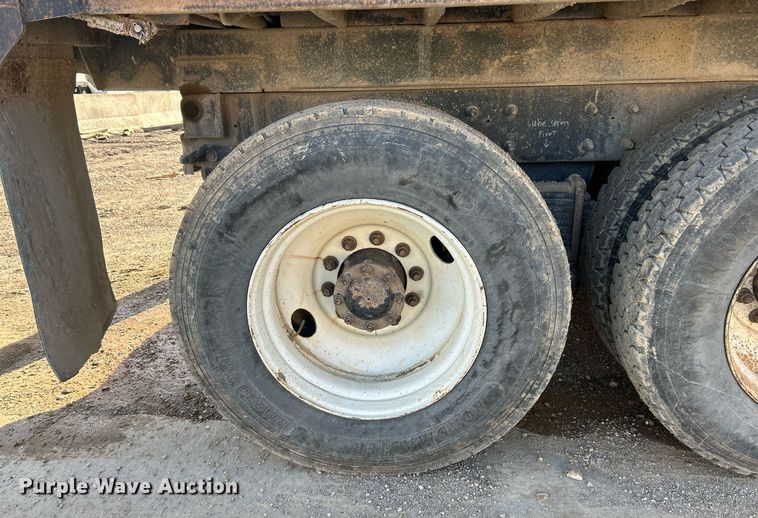 image for item EK2789 2006 Mack Granite dump truck