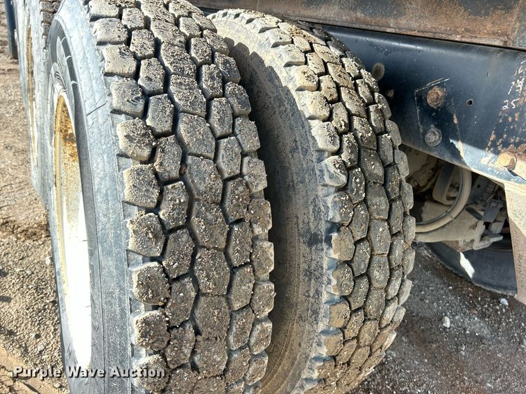 image for item EK2789 2006 Mack Granite dump truck