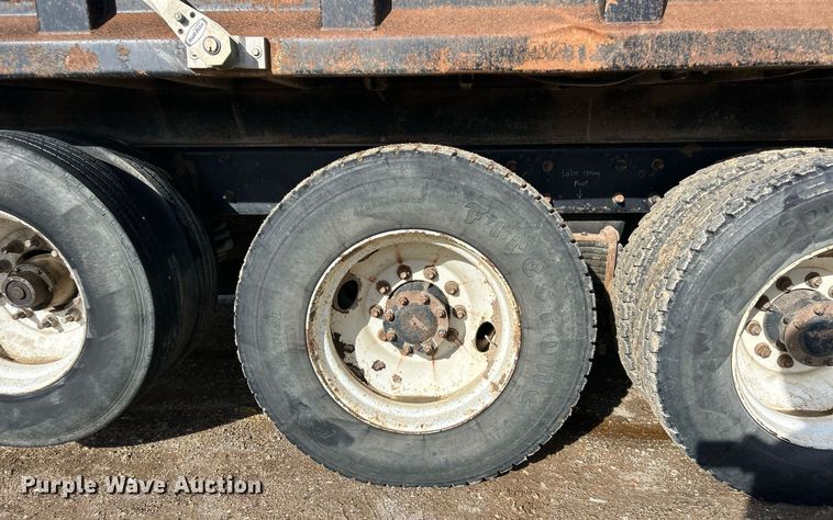 image for item EK2789 2006 Mack Granite dump truck