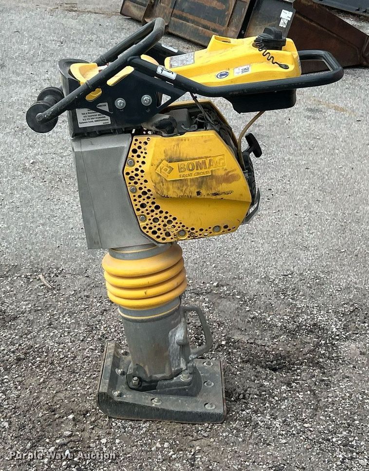 image for item EK2795 2019 Bomag BT65 plate compactor