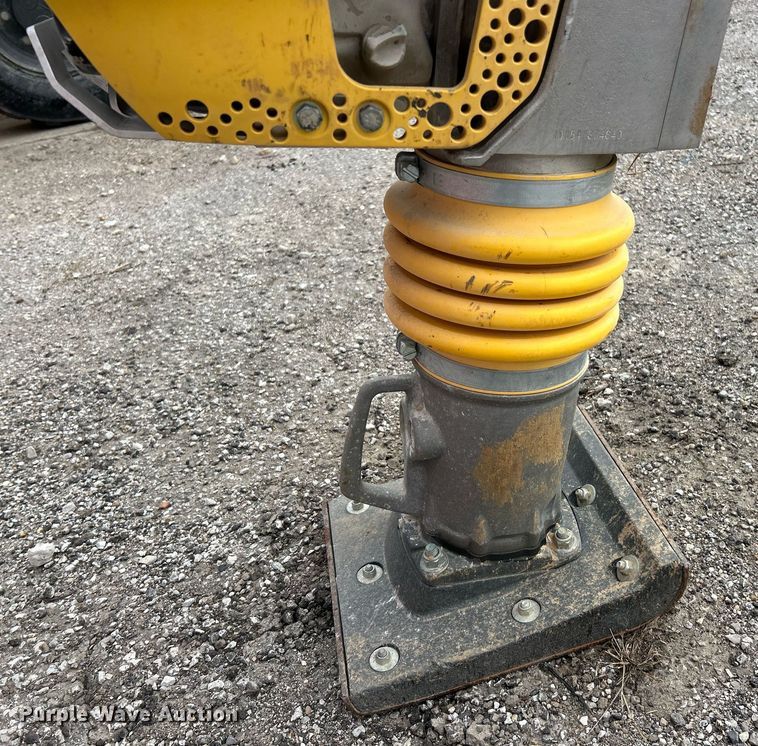 image for item EK2795 2019 Bomag BT65 plate compactor