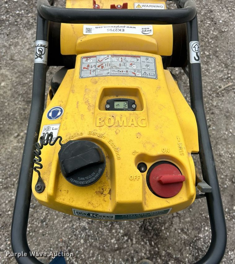 image for item EK2795 2019 Bomag BT65 plate compactor