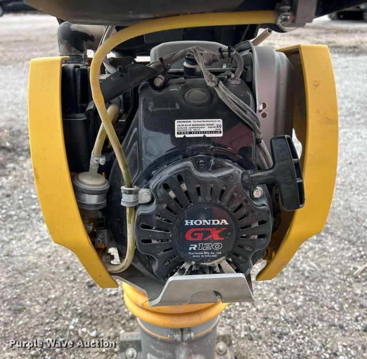 image for item EK2795 2019 Bomag BT65 plate compactor