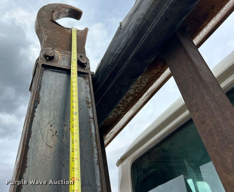 image for item EK2824 2001 Mack RD688S hook lift truck