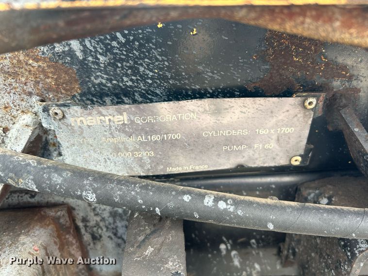 image for item EK2824 2001 Mack RD688S hook lift truck