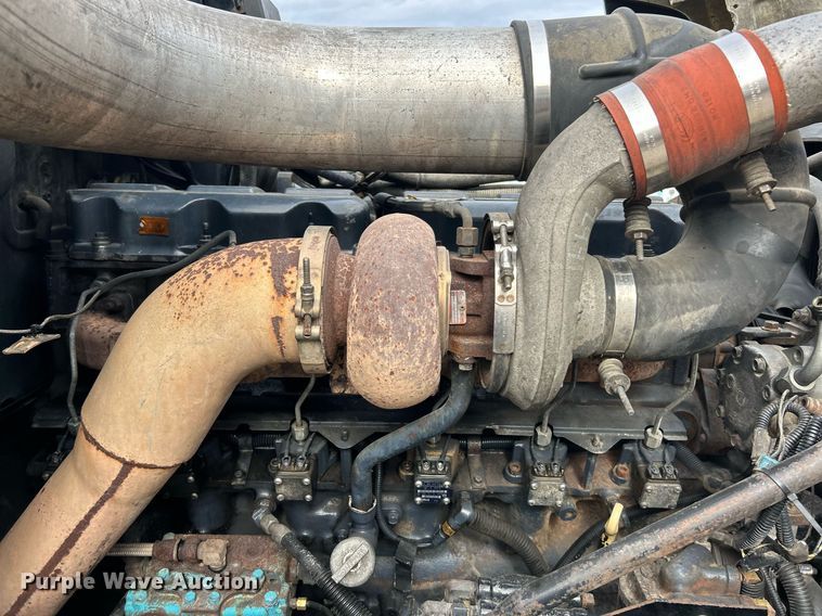 image for item EK2824 2001 Mack RD688S hook lift truck