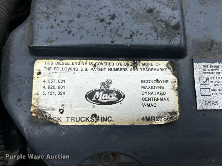image for item EK2824 2001 Mack RD688S hook lift truck