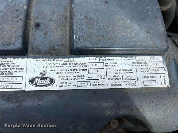 image for item EK2824 2001 Mack RD688S hook lift truck