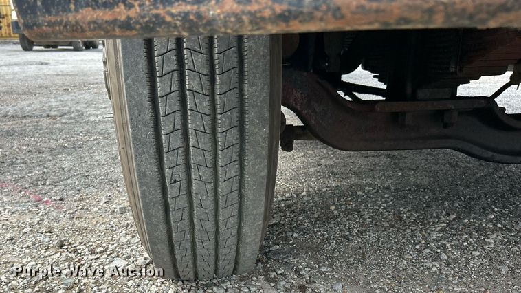 image for item EK2824 2001 Mack RD688S hook lift truck