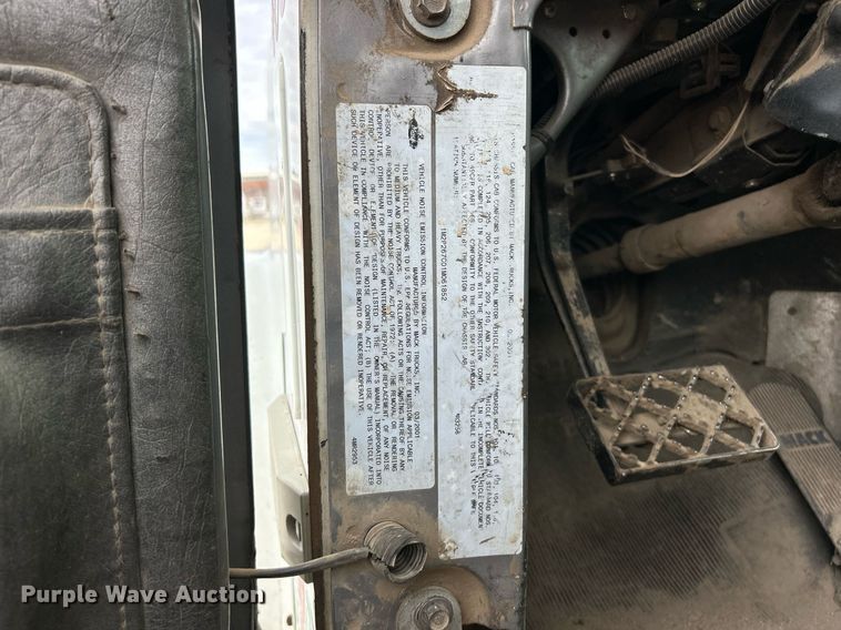 image for item EK2824 2001 Mack RD688S hook lift truck