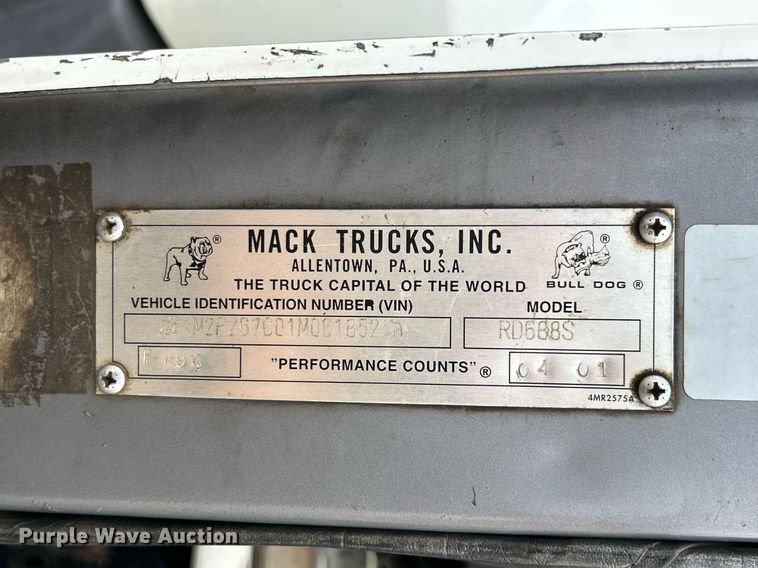 image for item EK2824 2001 Mack RD688S hook lift truck