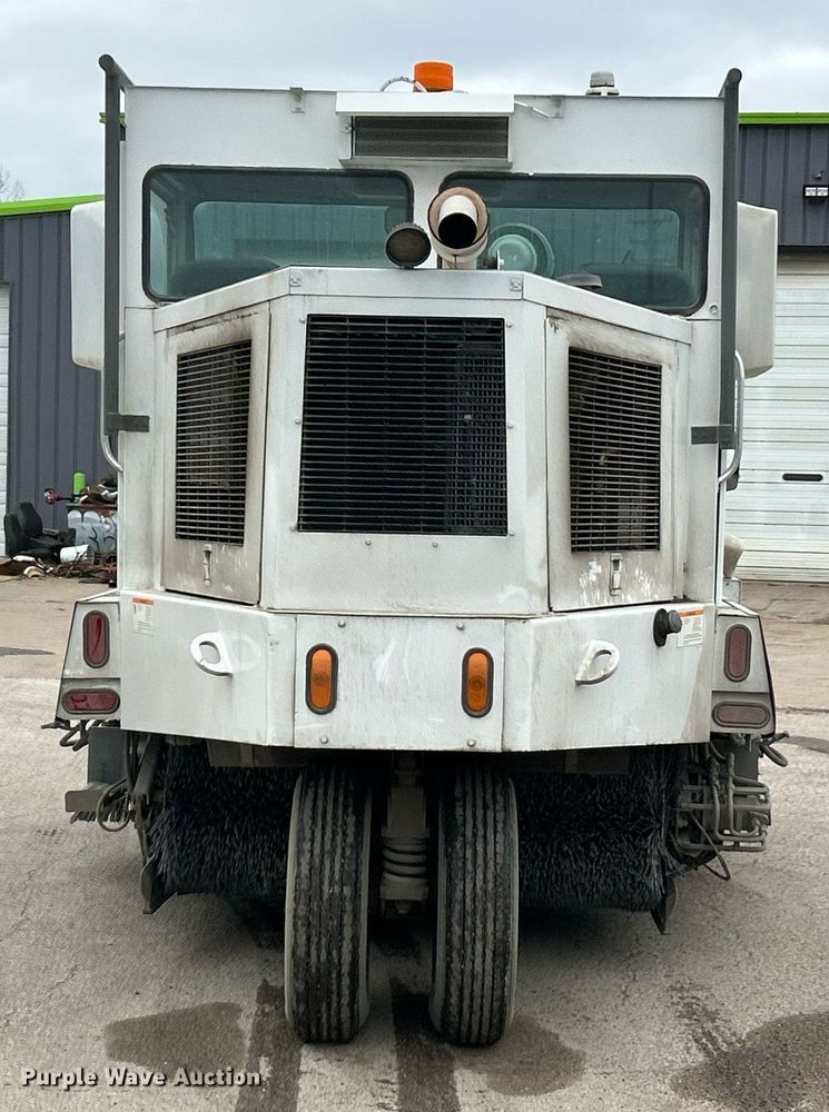 image for item EK2826 2001 Elgin Pelican Series P street sweeper