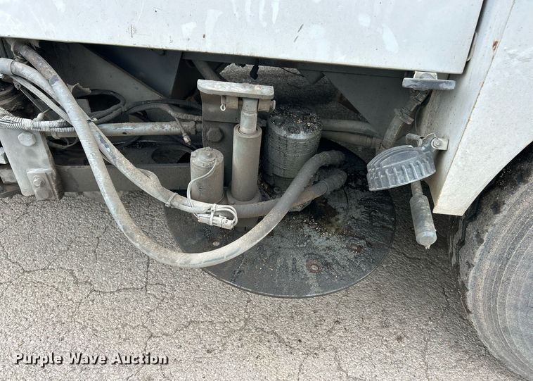 image for item EK2826 2001 Elgin Pelican Series P street sweeper