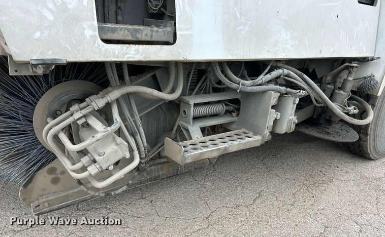 image for item EK2826 2001 Elgin Pelican Series P street sweeper