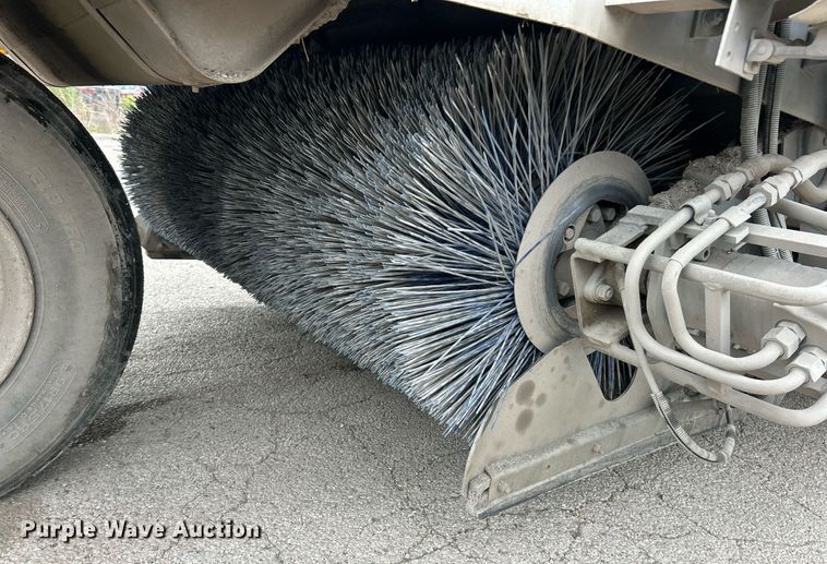 image for item EK2826 2001 Elgin Pelican Series P street sweeper