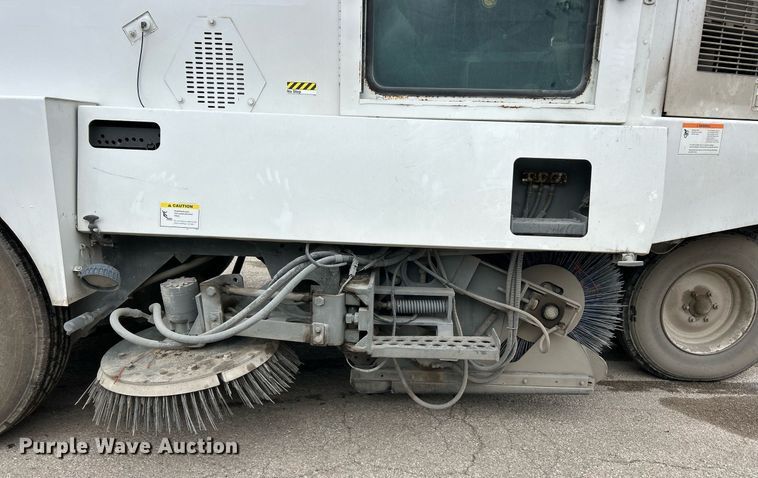 image for item EK2826 2001 Elgin Pelican Series P street sweeper