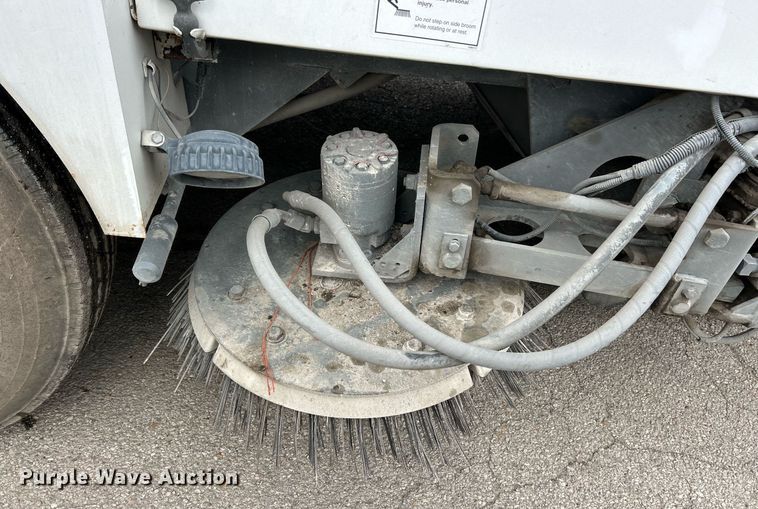 image for item EK2826 2001 Elgin Pelican Series P street sweeper