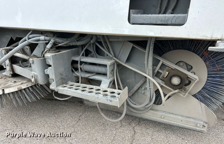 image for item EK2826 2001 Elgin Pelican Series P street sweeper