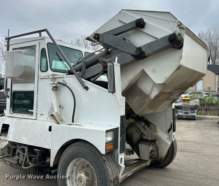 image for item EK2826 2001 Elgin Pelican Series P street sweeper