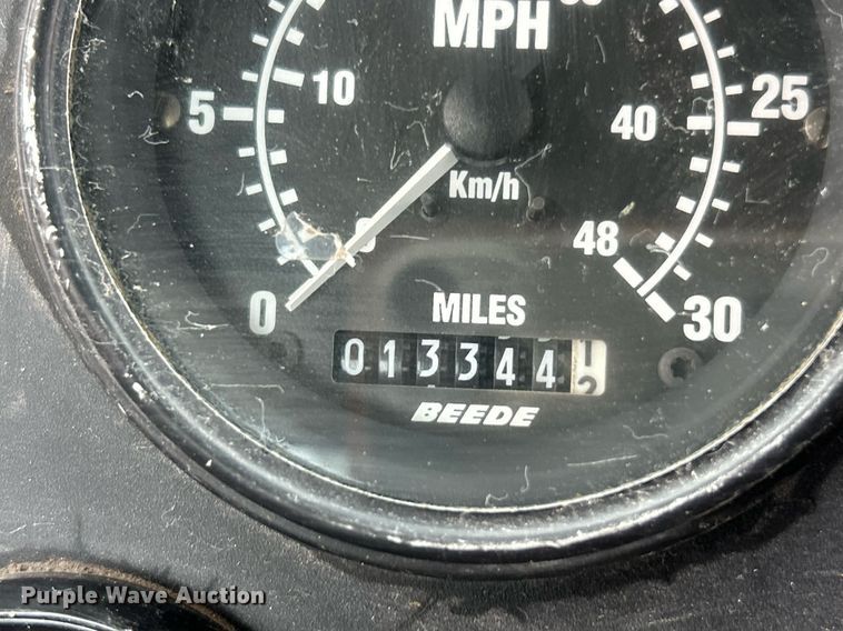 image for item EK2826 2001 Elgin Pelican Series P street sweeper