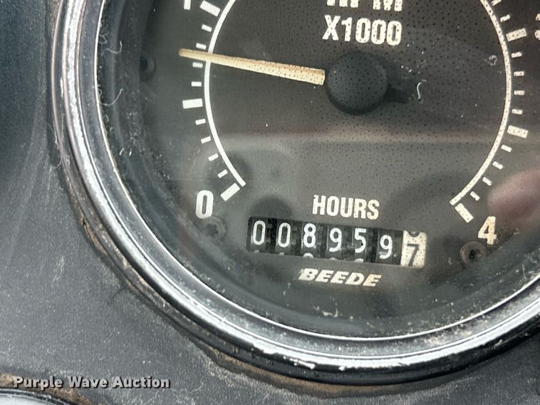 image for item EK2826 2001 Elgin Pelican Series P street sweeper