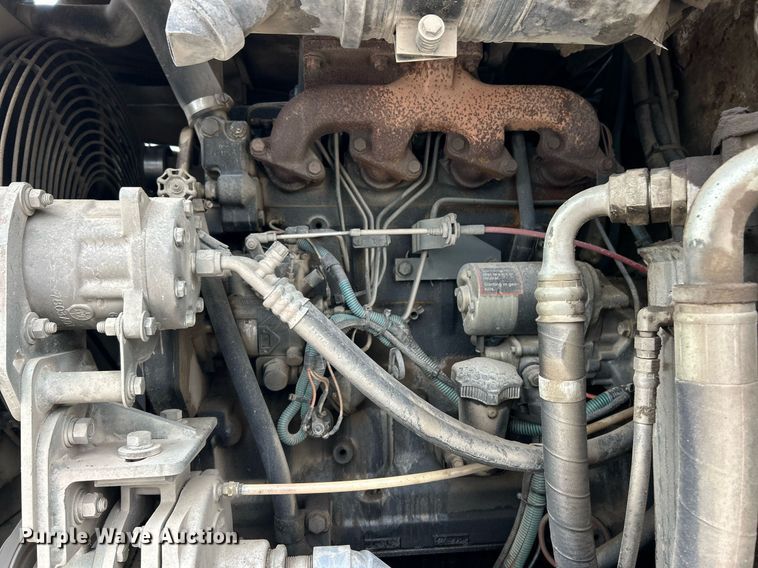 image for item EK2826 2001 Elgin Pelican Series P street sweeper