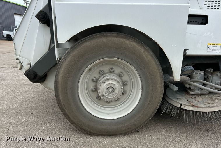 image for item EK2826 2001 Elgin Pelican Series P street sweeper