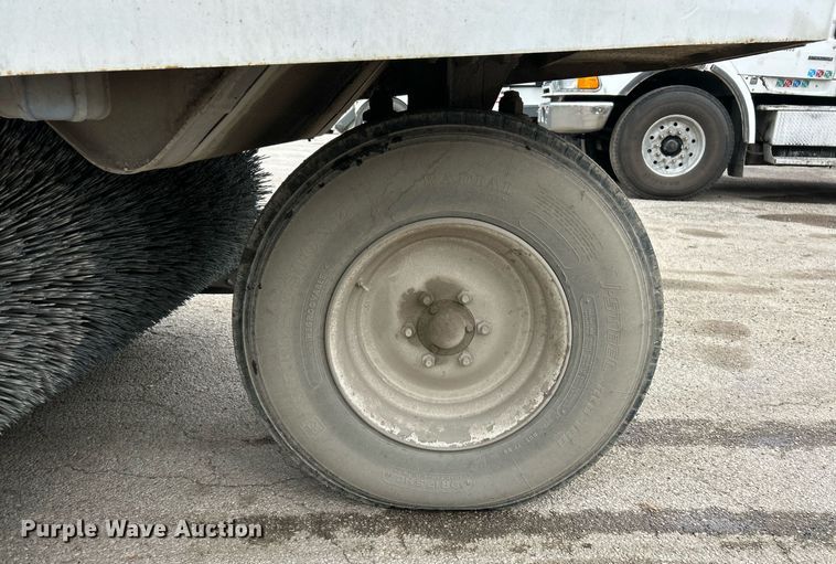 image for item EK2826 2001 Elgin Pelican Series P street sweeper